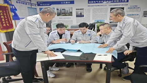 上海k8凯发员工钱国获中华全国总工会通报表扬